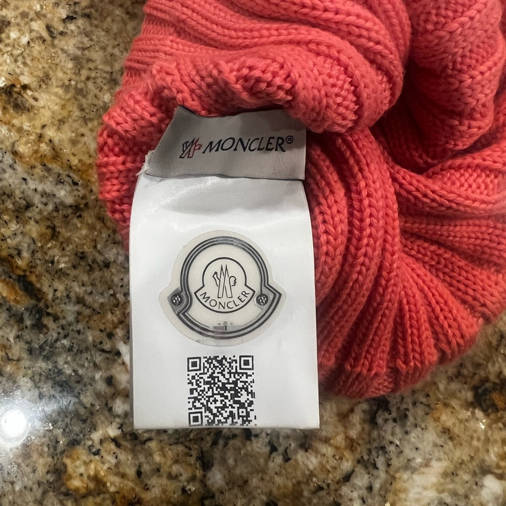 Moncler Beanie Berretto Cap With Pom - Picture 3 of 6
